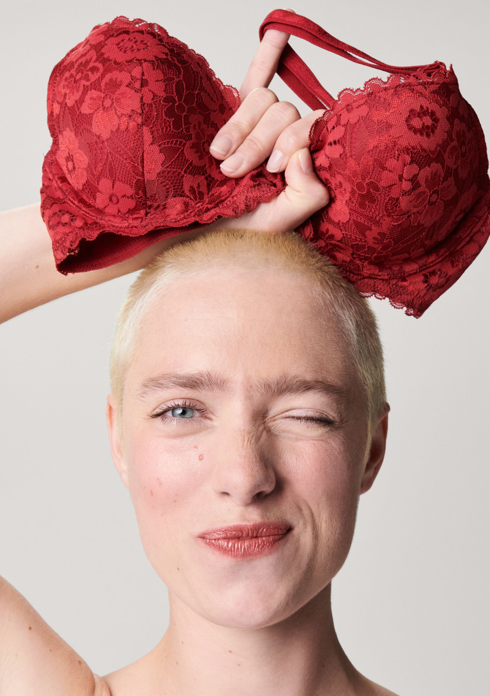 Vorgeformter Spitzen-BH mit B&uuml;gel dunkelrot dunkelrot - 21801015DARKRED - HEMA